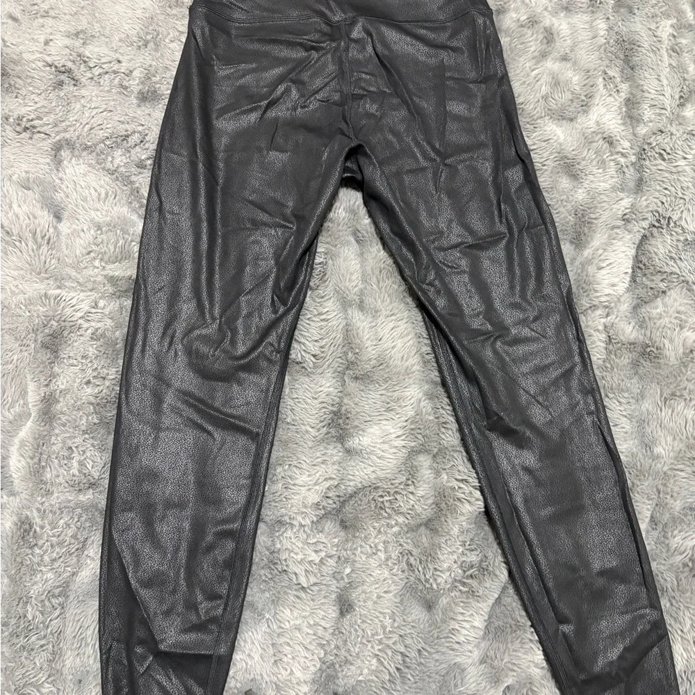 Stylish Black faux leather Women's Leggings - Picture 2 of 5